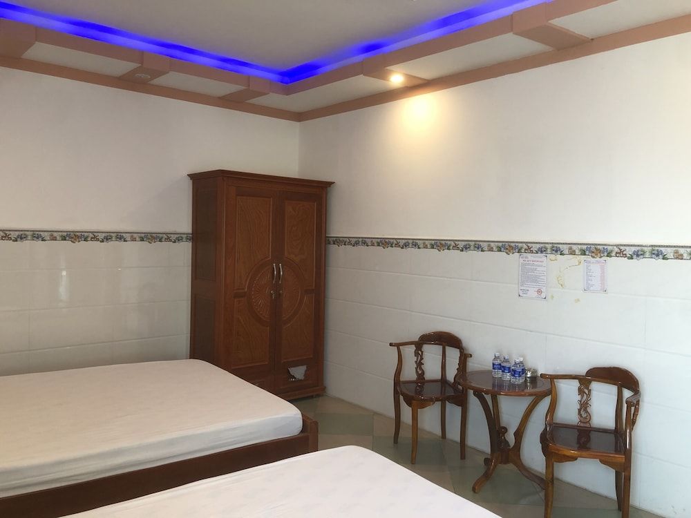 undefined Hoa Ban Hotel 10