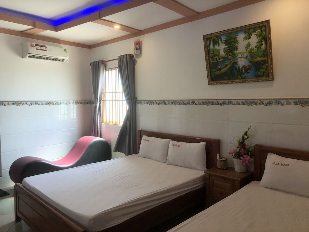 Hoa Ban Hotel Superior Twin Room 4