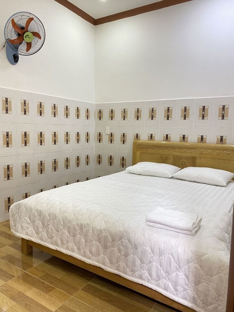 undefined Hoa Phuong Hotel