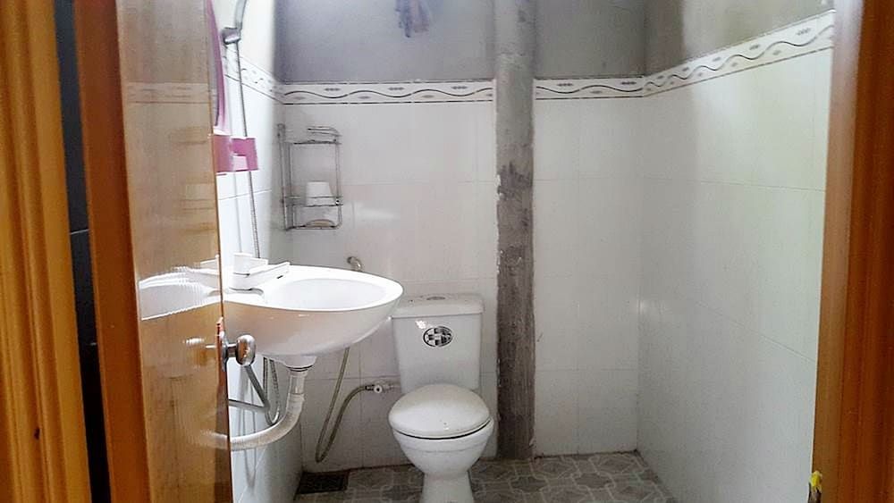 Nhon Thanh Homestay Family Room, Garden View 6