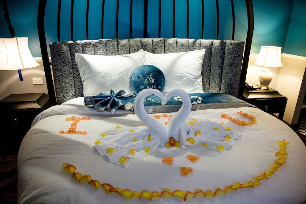 Michi's Hotel Lao Cai Senior Double Room, 1 King Bed 3