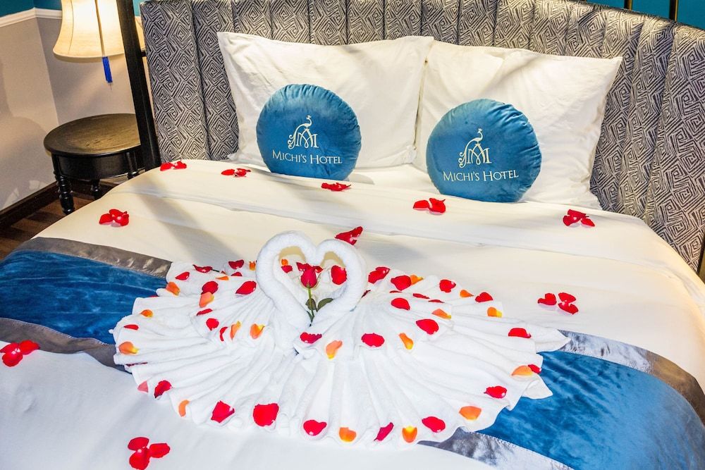 Michi's Hotel Lao Cai Senior Double Room, 1 King Bed 9