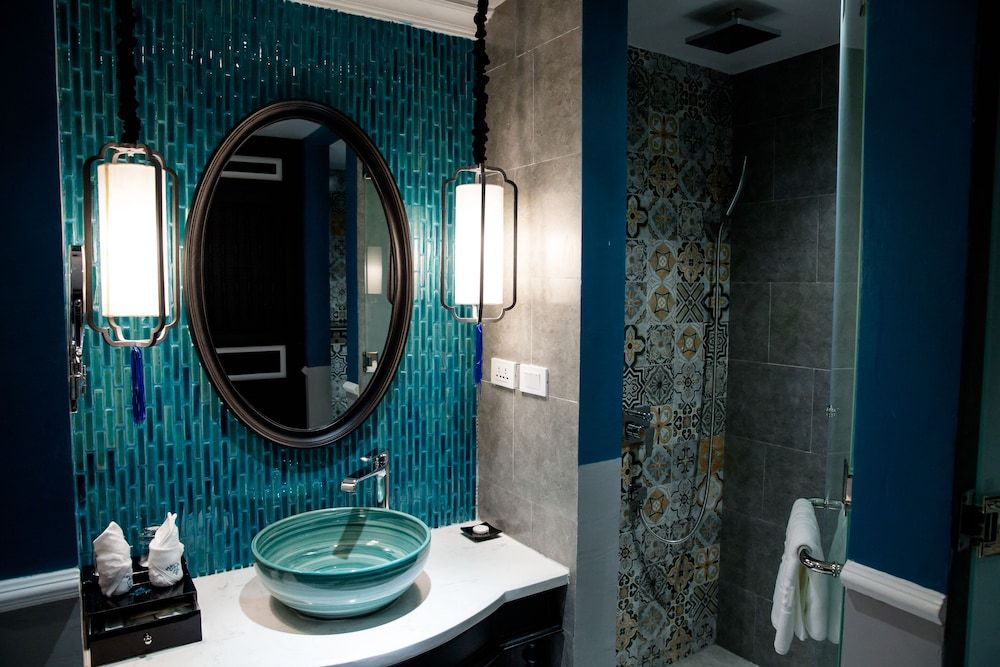 Michi's Hotel Lao Cai Deluxe Room 8