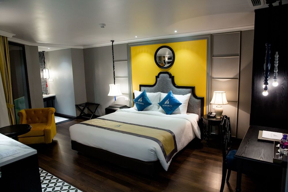 Michi's Hotel Lao Cai Senior Double Room, 1 King Bed 5