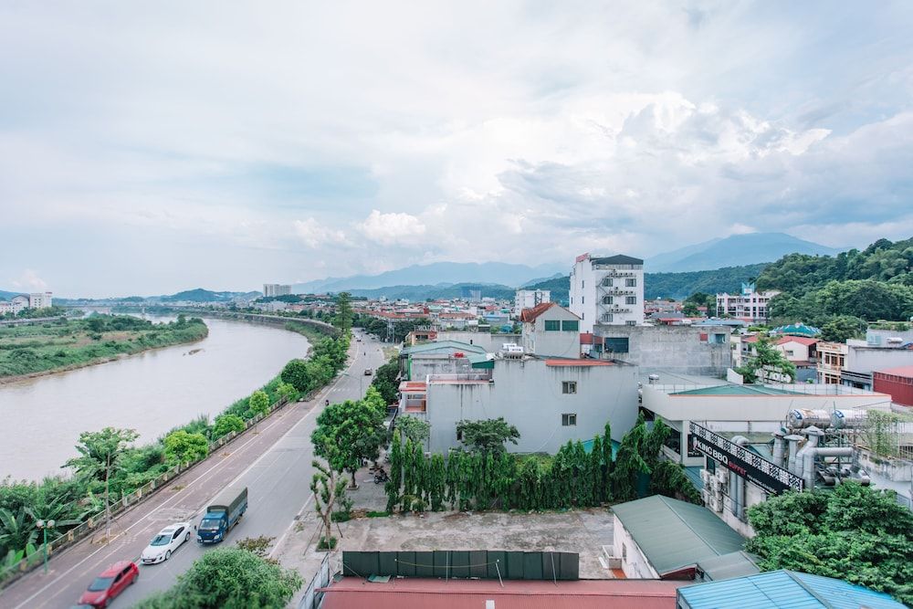 Cao Minh Hotel Lao Cai Superior Room, Multiple Beds, City View 7
