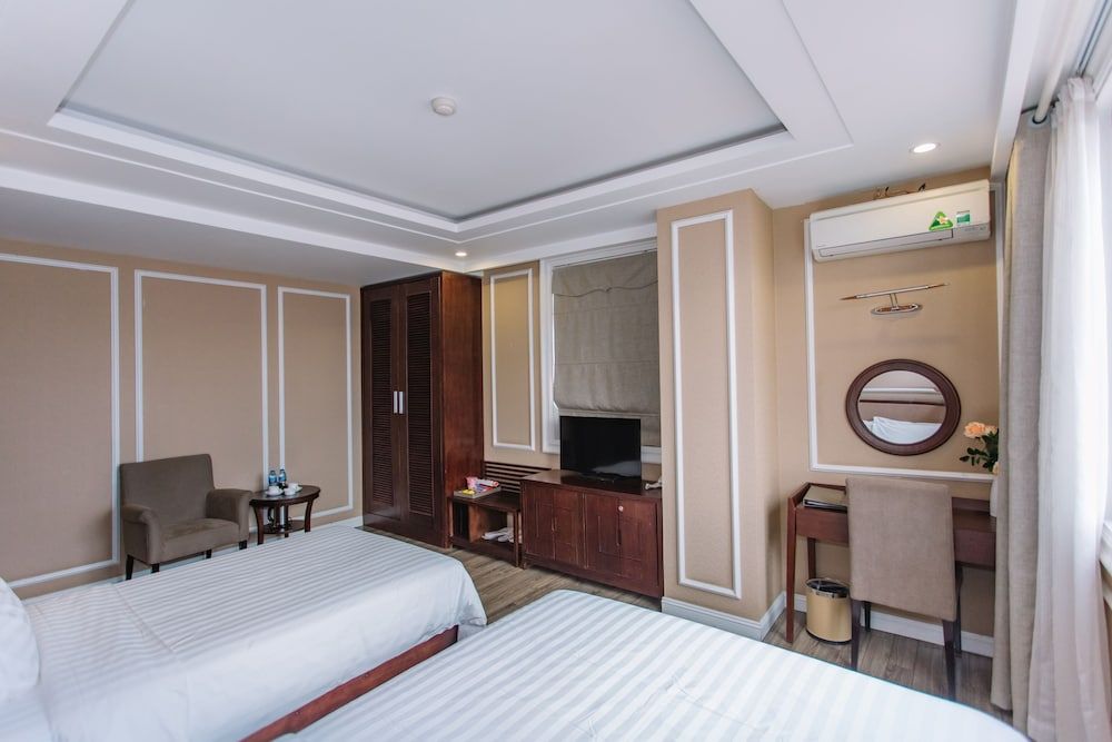 Cao Minh Hotel Lao Cai Deluxe Room, Multiple Beds, River View 2