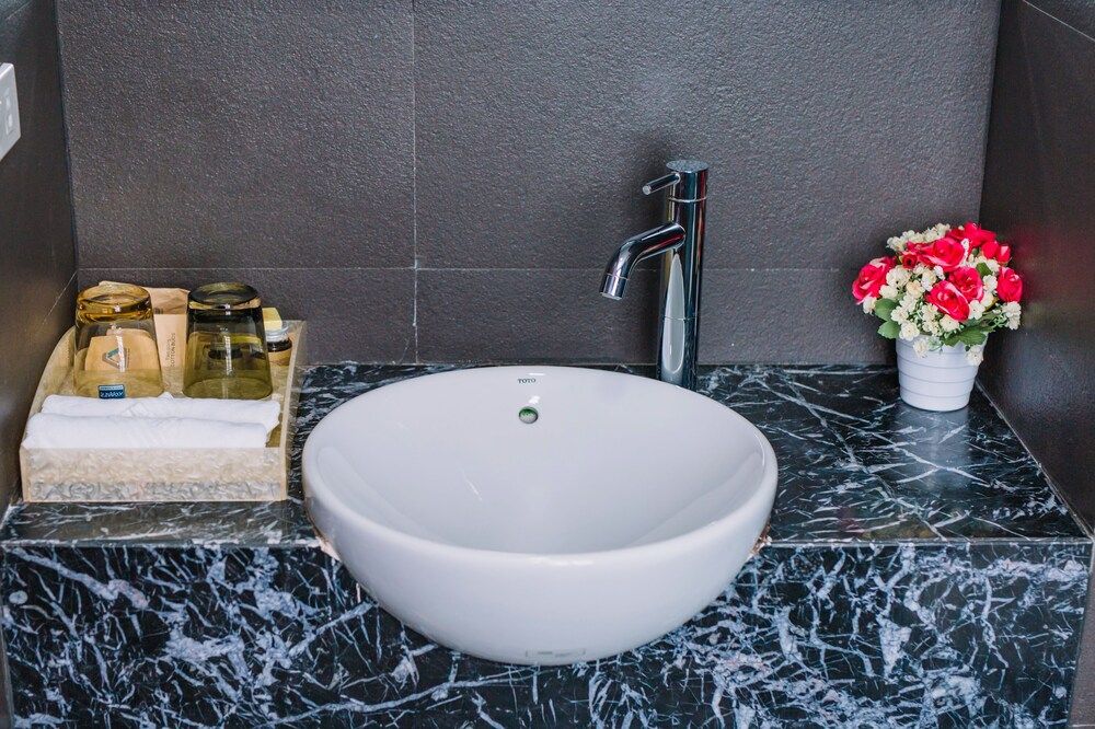 Cao Minh Hotel Lao Cai Deluxe Room, Multiple Beds, River View 4