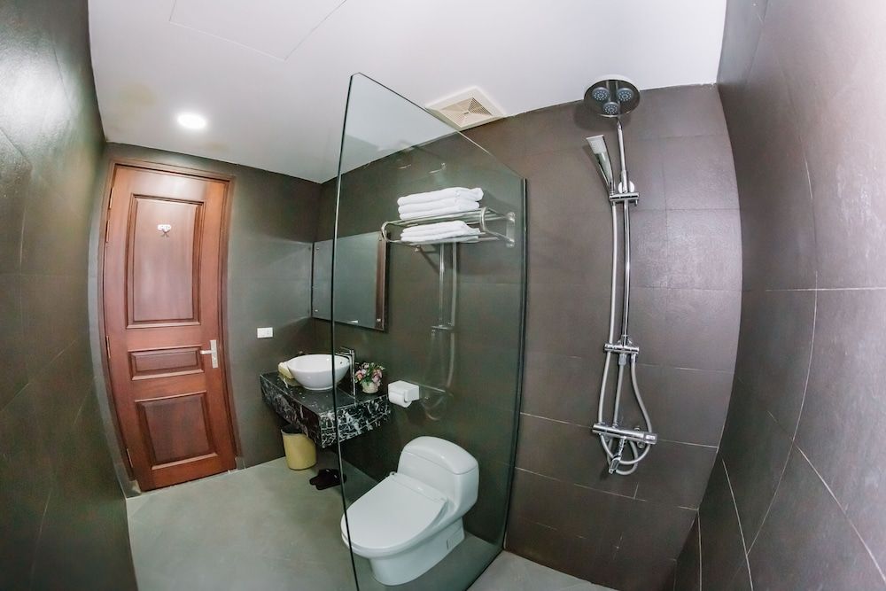 Cao Minh Hotel Lao Cai Superior Room, Multiple Beds, City View 5