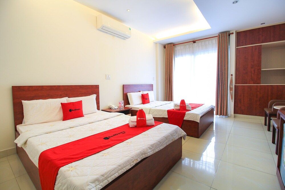 RedDoorz Plus @ Tran Phu