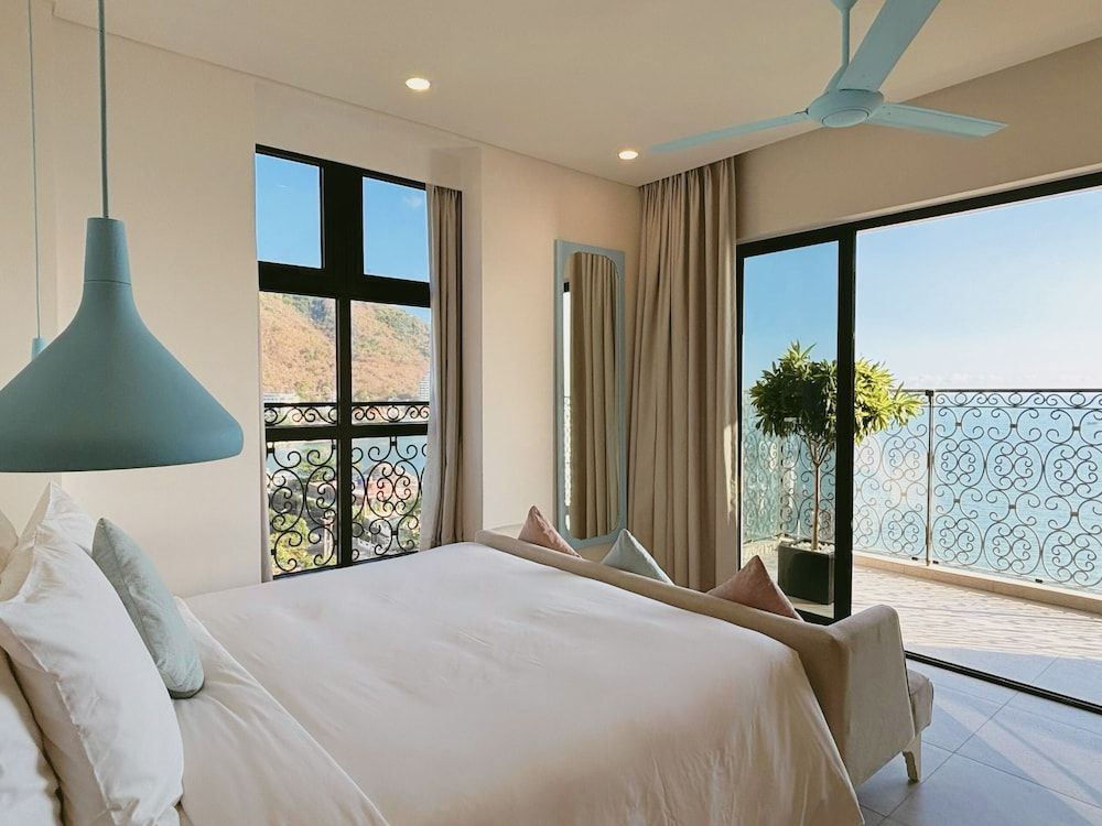 Deluxe Sea View