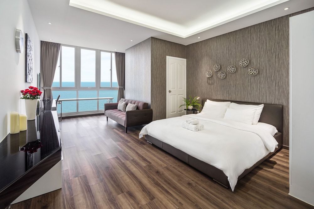 Presidential Penthouse, 4 Bedrooms, Sea View