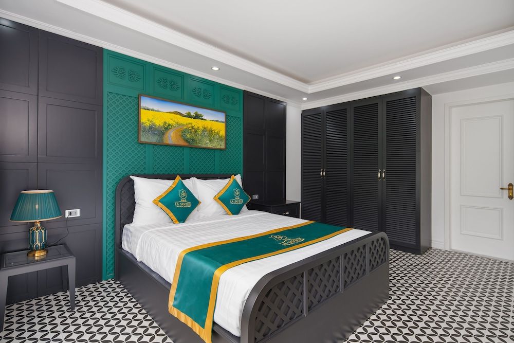 La Saveur de Hoa Binh Resort Deluxe Double Room 4