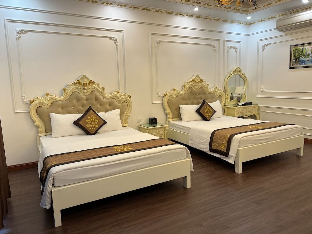 Hoa Dong Hotel Ha Nam Family Room with Balcony 5