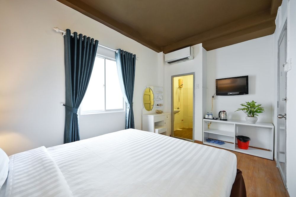 The Noble Swan Wood Park Hotel Deluxe Double Room (Window) 5