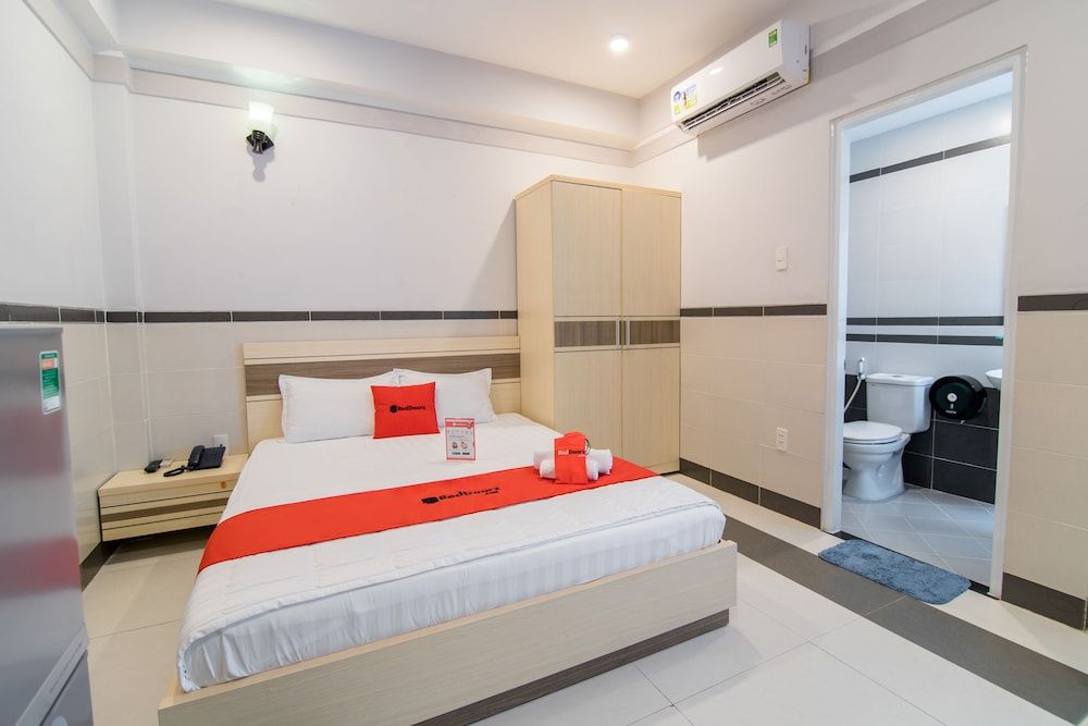 undefined RedDoorz Plus near Lotte Mart D7 2