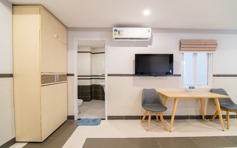 RedDoorz Plus near Lotte Mart D7 Deluxe Room 7