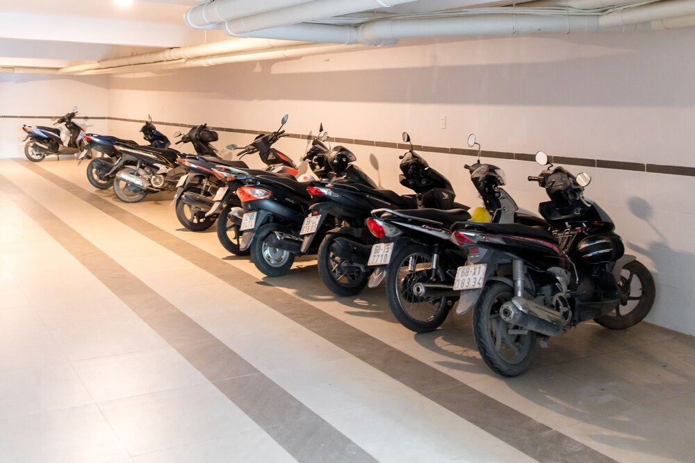 undefined RedDoorz Plus near Lotte Mart D7 4