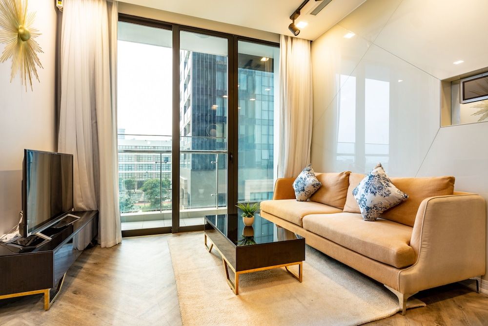 undefined Oasis Vinhome Golden River Apt