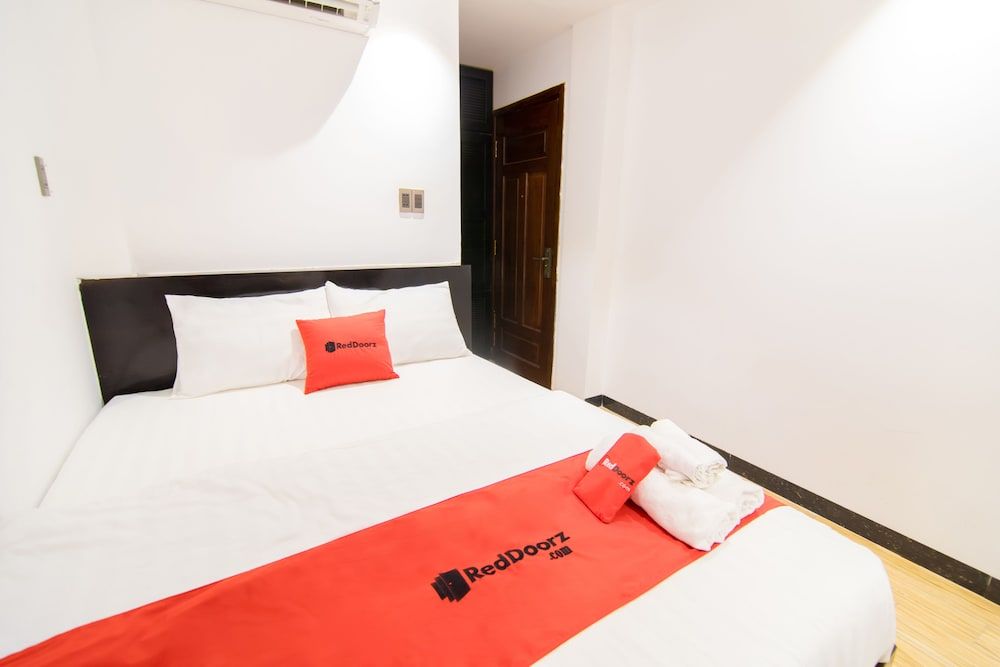 RedDoorz Plus near Ba Chieu Local Market Standard Double Room 3