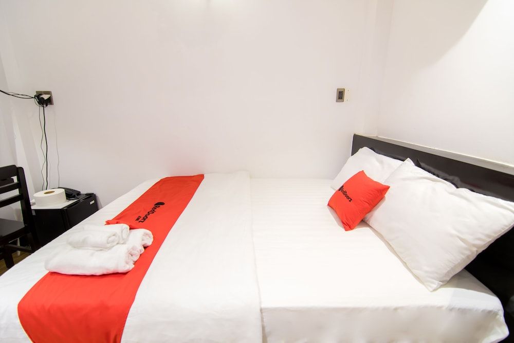 RedDoorz Plus near Ba Chieu Local Market Standard Double Room 6