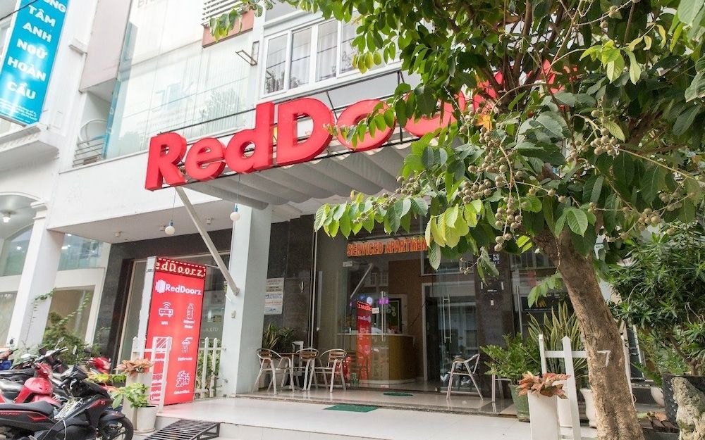 undefined RedDoorz near SC Vivocity Mall 2 2