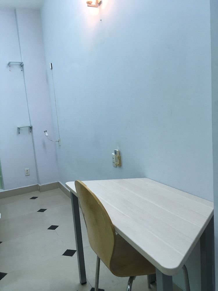 Drop By Saigon Hostel Standard Double Room 3