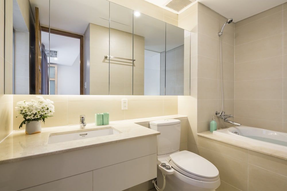 The Tropical Residence Serviced Homestay Family Suite 9