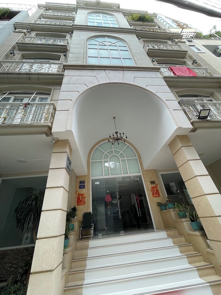 undefined Grace Apartment 3 3