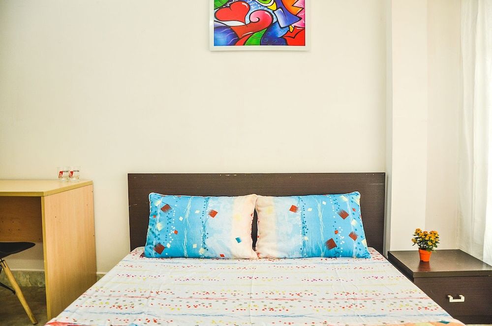 undefined Carpe Diem 1988 Cozy Room 6