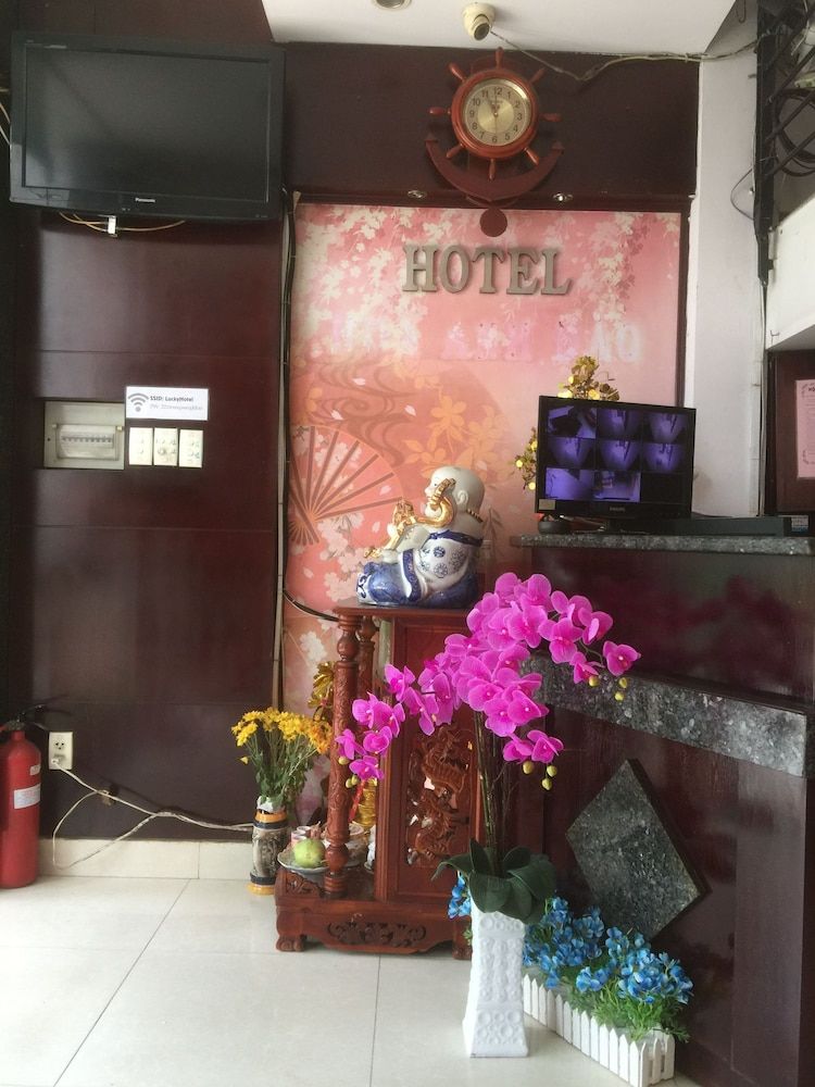 undefined Lucky Hotel 8