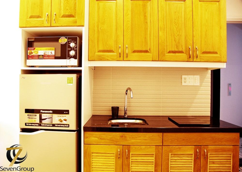 LiLiHomes Thao Dien Luxury Studio, 1 Queen Bed 3