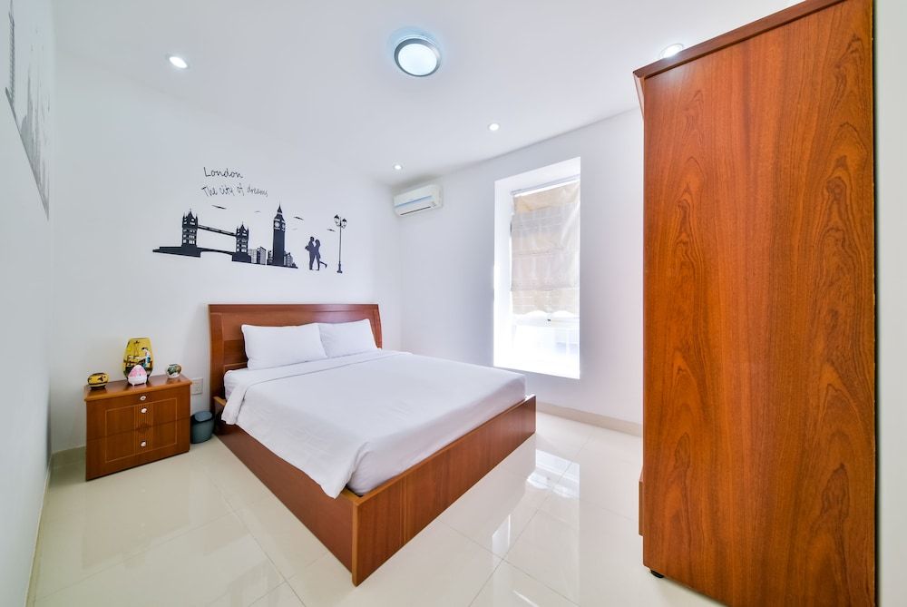 Victorian Hotel Comfort Apartment, 2 Bedrooms, Non Smoking, City View 3