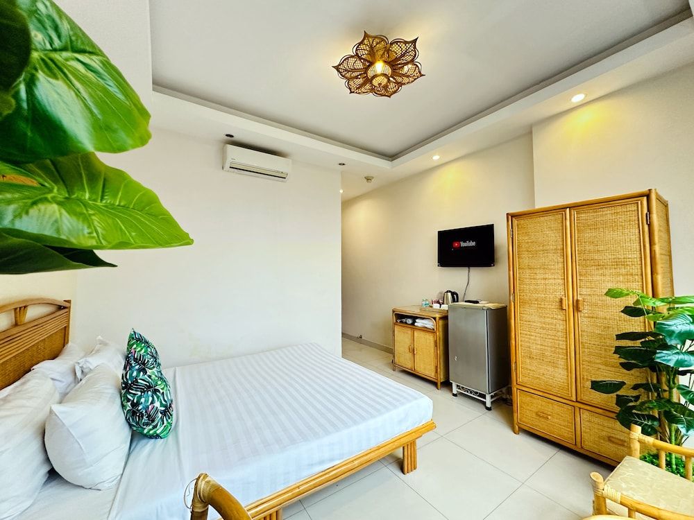 undefined Calmette Hotel 8