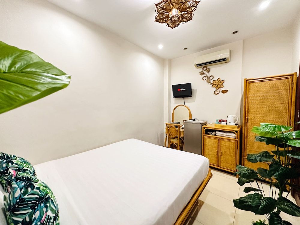 Calmette Hotel Standard Double Room