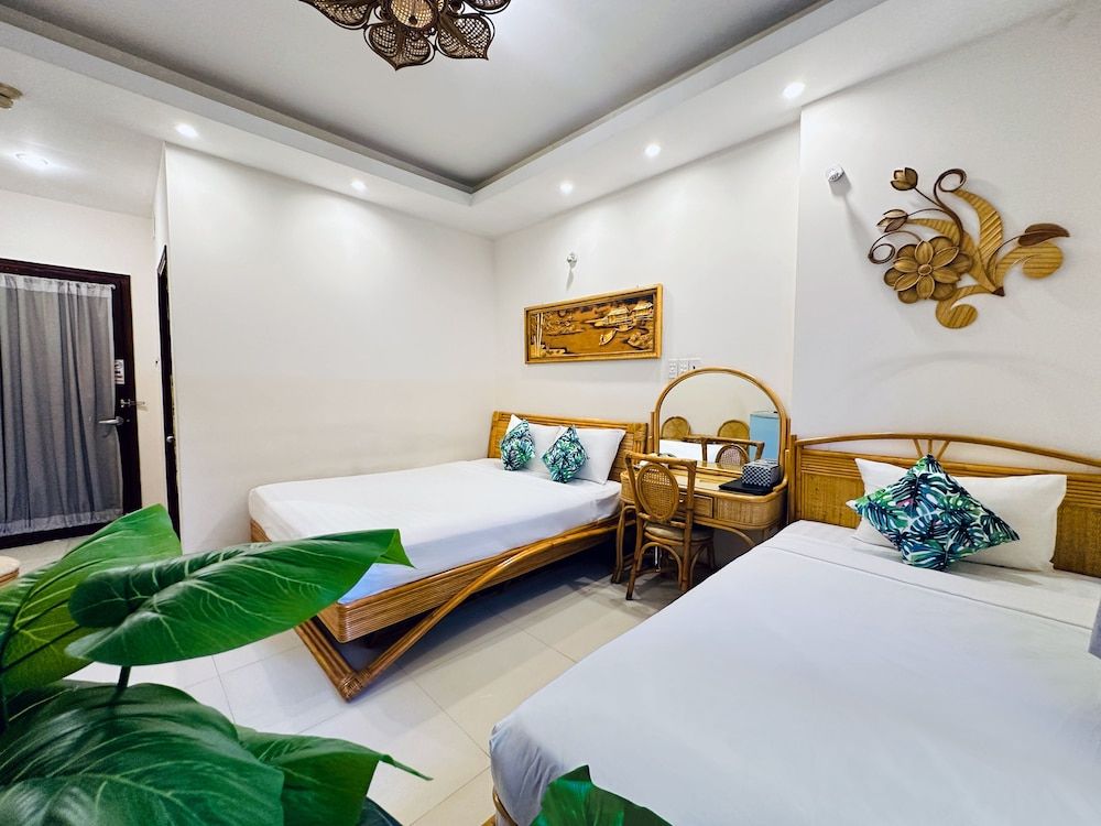 undefined Calmette Hotel 10