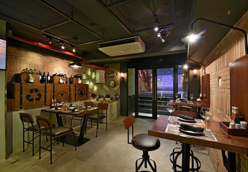 undefined Tuong Vy Hotel 6