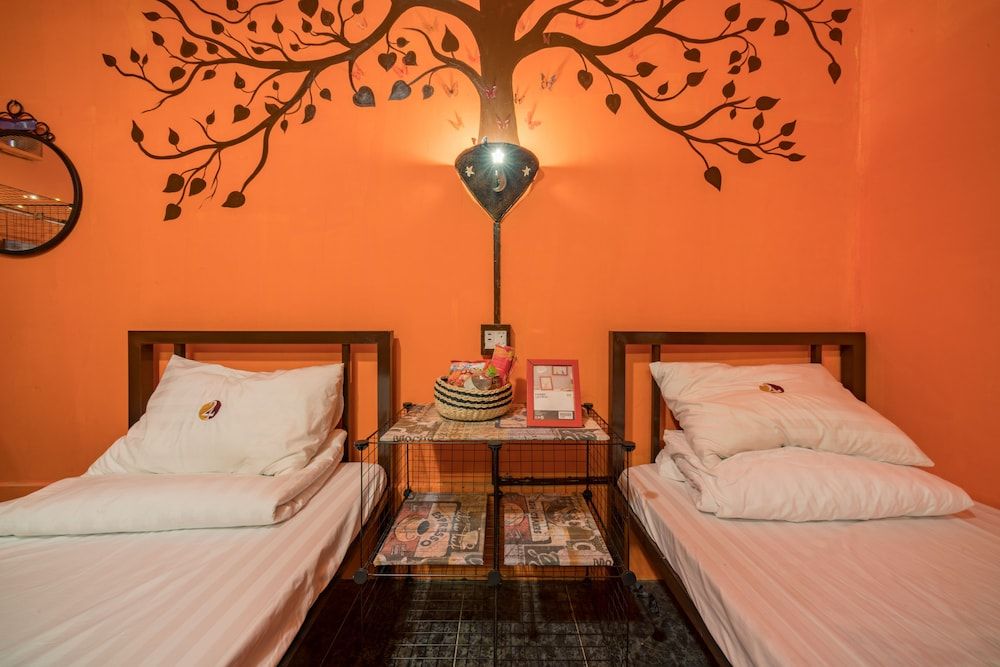 Design Double or Twin Room, 1 Bedroom, Non Smoking, Shared Bathroom