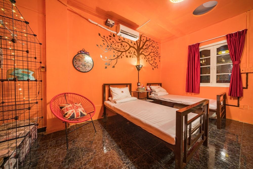 Design Double or Twin Room, 1 Bedroom, Non Smoking, Shared Bathroom
