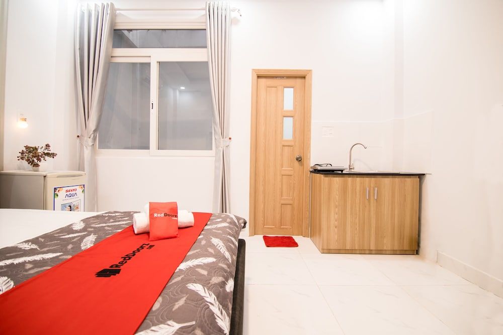 undefined RedDoorz near Saigon Zoo 9