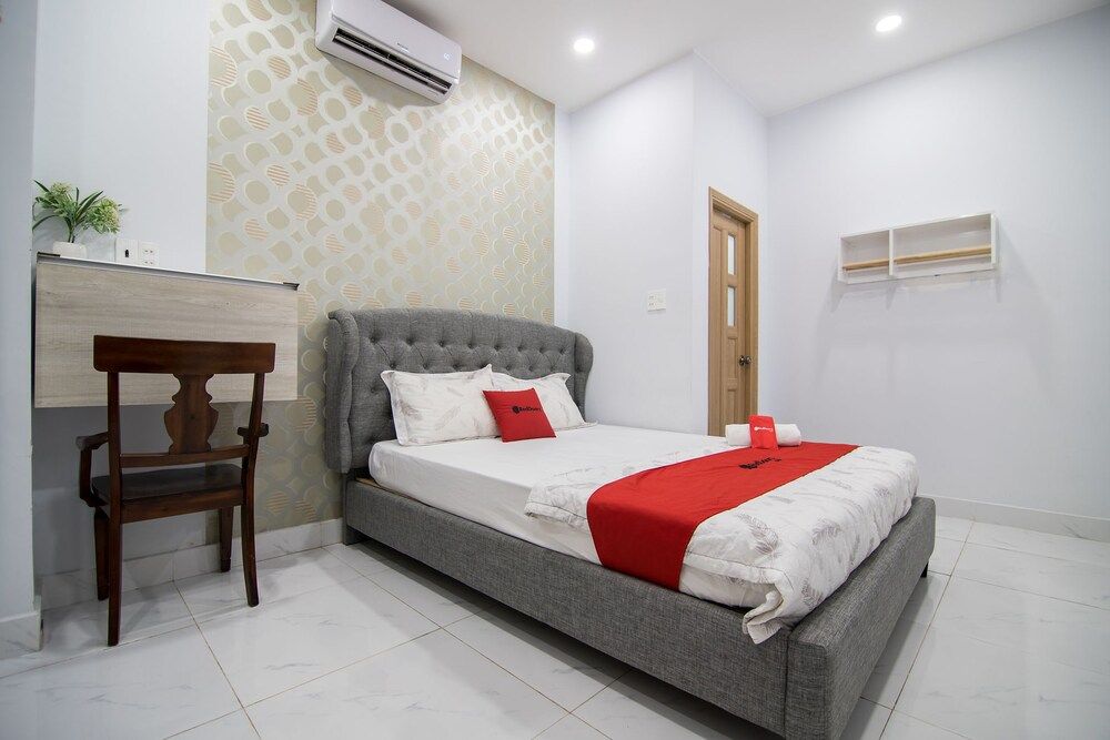 undefined RedDoorz near Saigon Zoo 3