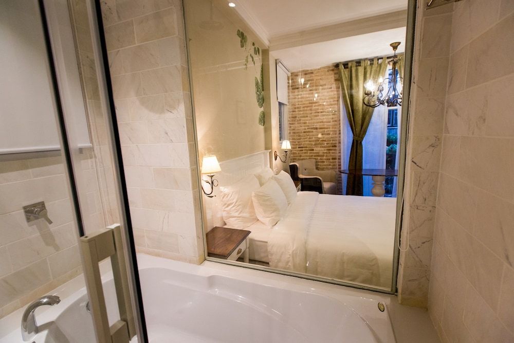 The Nest Saigon - Garden Studio with Balcony 9