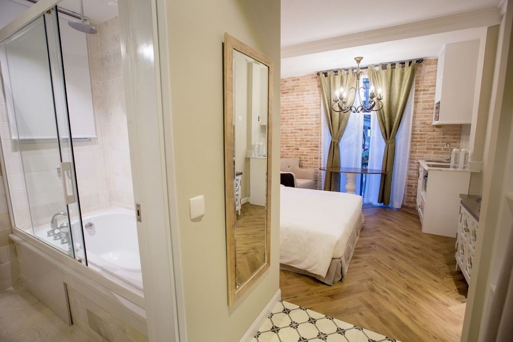 The Nest Saigon - Garden Studio with Balcony 12