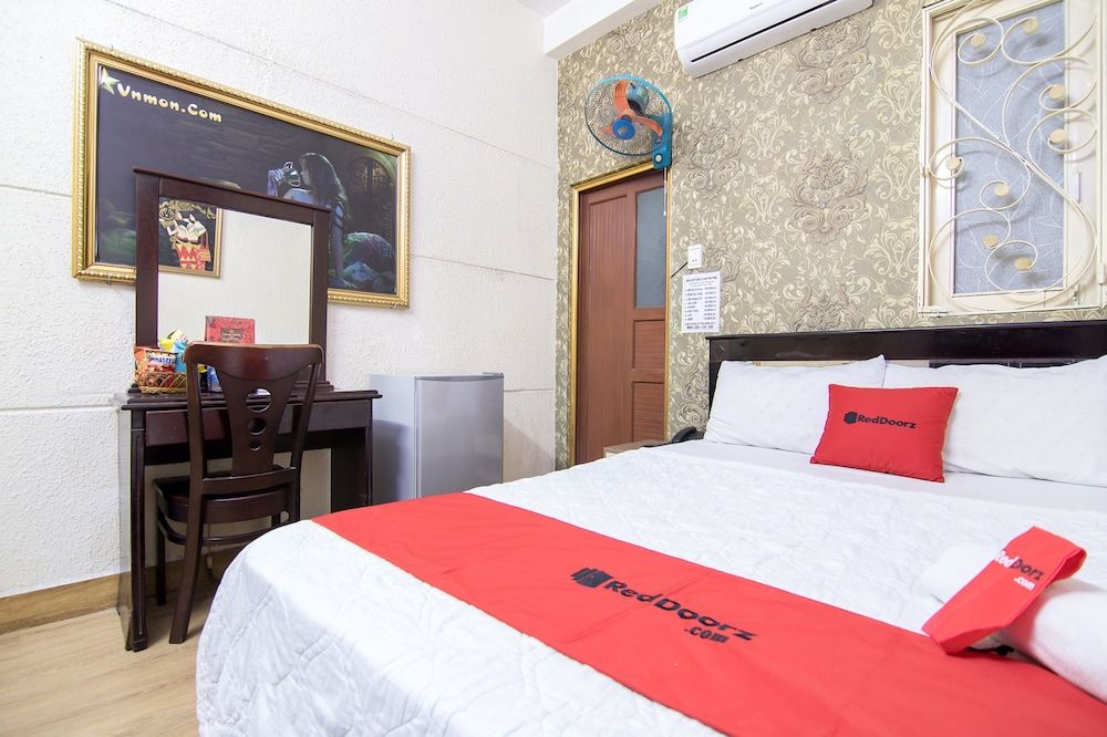undefined RedDoorz near AEON Mall Tan Phu 3