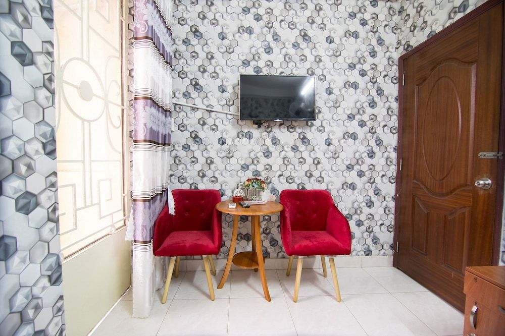 undefined RedDoorz near Tan Son Nhat Airport 3 10