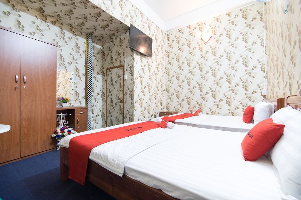 RedDoorz near Tan Son Nhat Airport 3 Family Room 5