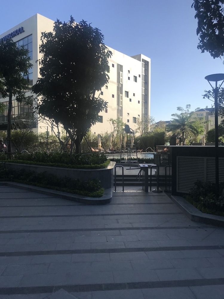 undefined Halo Apartment