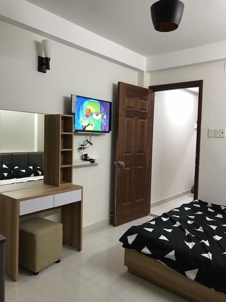 undefined Ivy Apartment 3