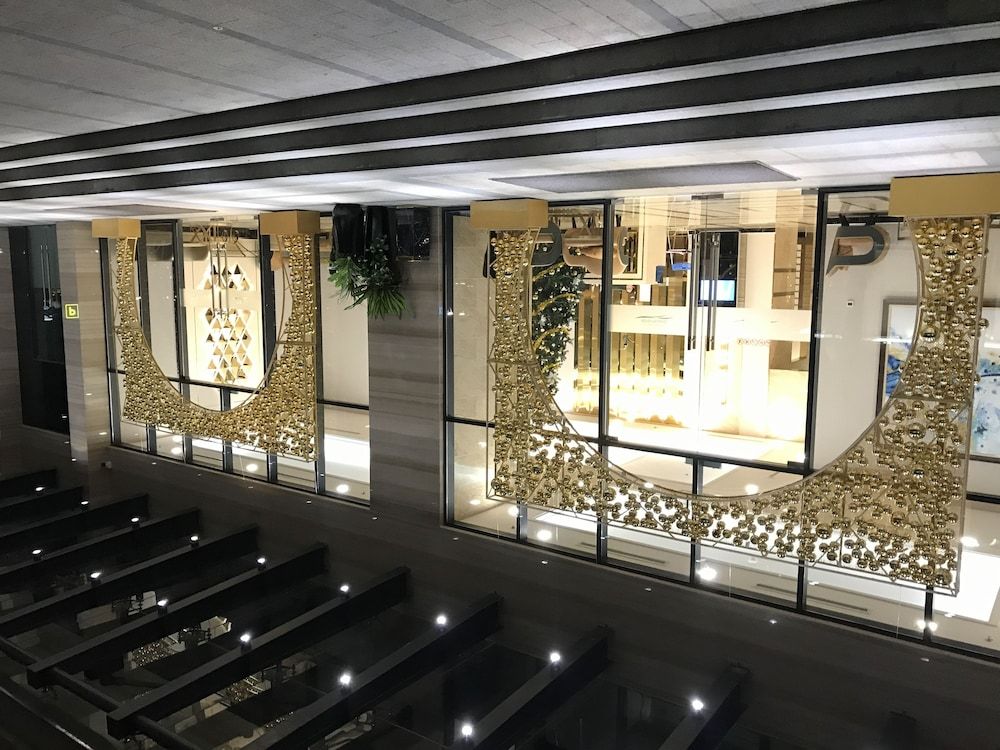 undefined Mins Apartment - Vinhome Golden River 3