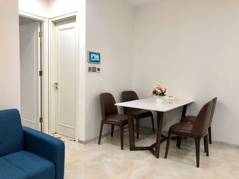 undefined Mins Apartment - Vinhome Golden River 10