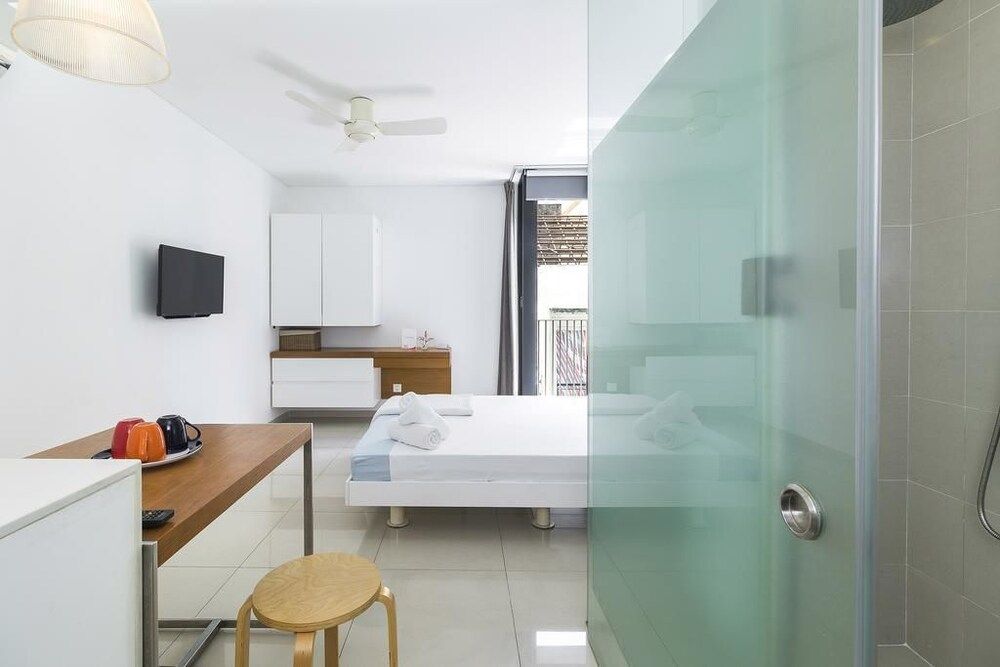 Christina's Saigon - An House Standard Studio, Balcony (Potential Noise) 8